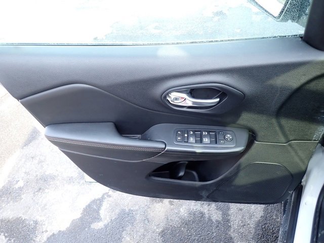 Certified 2017 Jeep Cherokee 75th Anniversary image 17