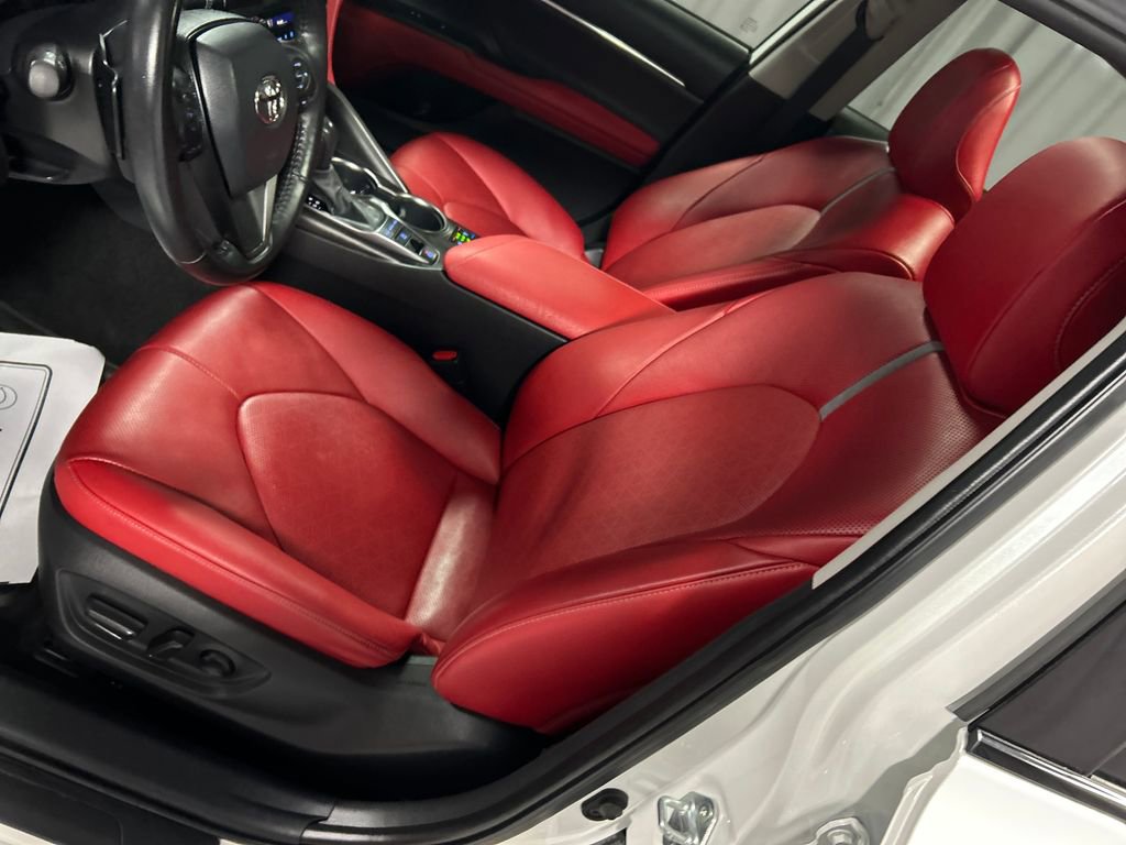 Used 2022 Toyota Camry XSE w/ Navigation Package image 10