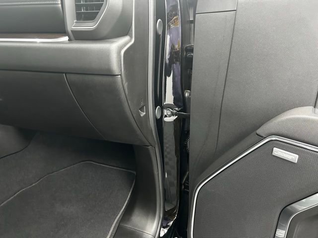 Used 2025 GMC Sierra 2500 SLT w/ SLT Premium Package image 35