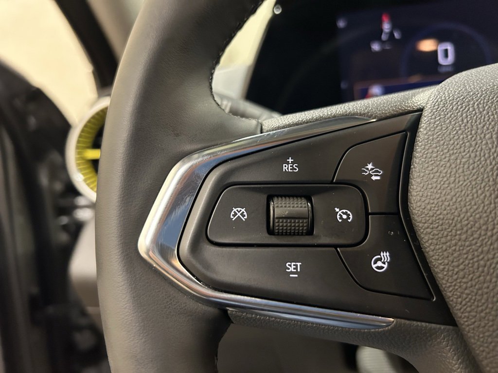 Used 2025 Chevrolet Trax LT w/ Driver Confidence Package image 22