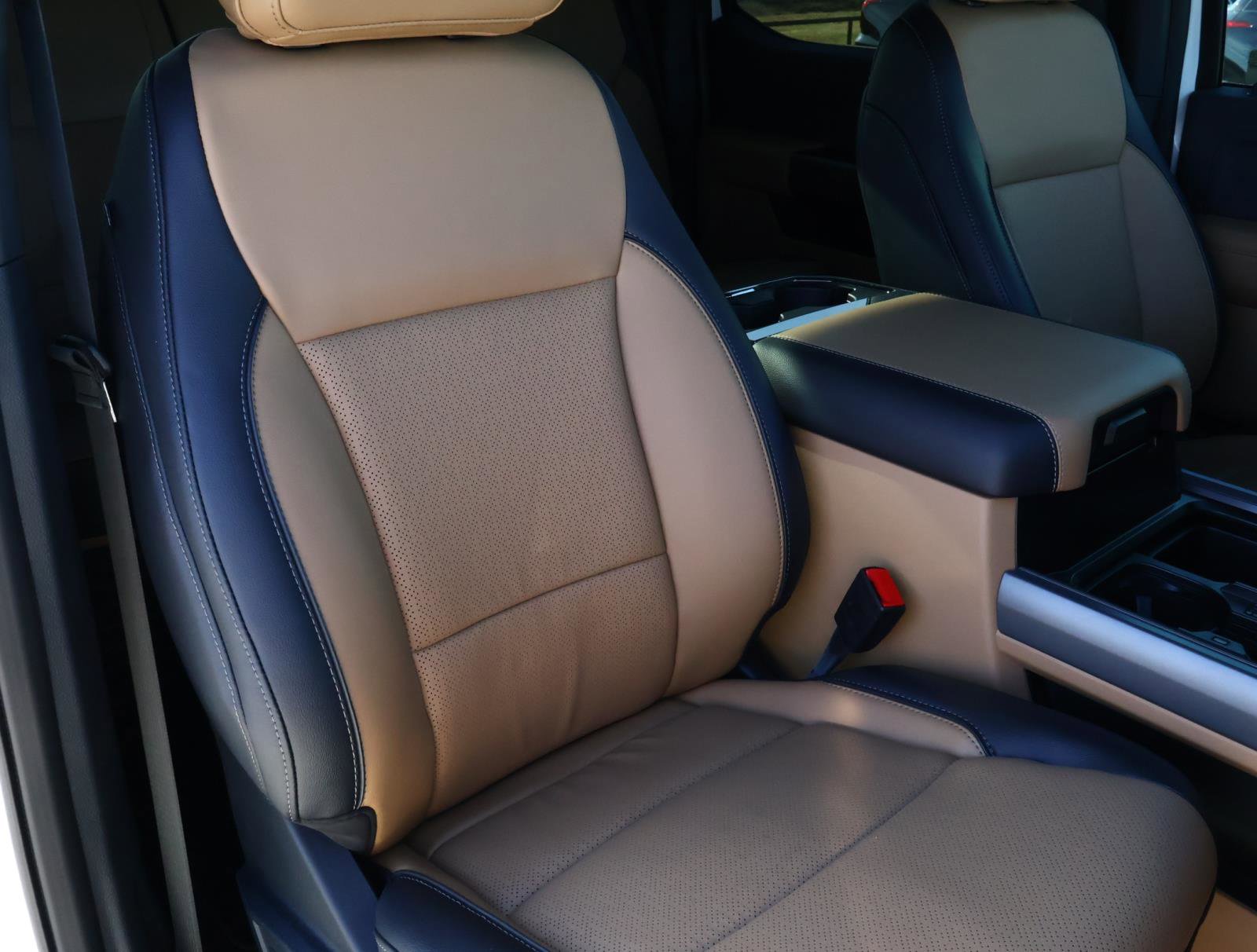 Used 2026 Ford F350 Lariat image 17