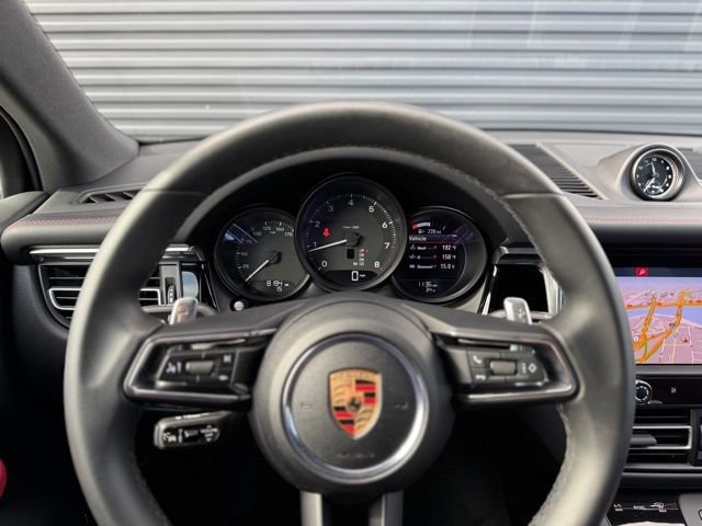 Certified 2025 Porsche Macan image 23