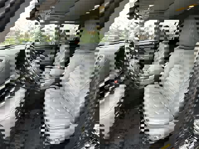 Used 2022 Toyota Highlander XLE image 17