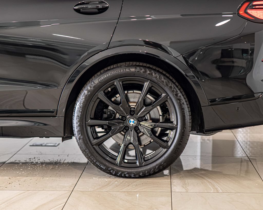 Used 2026 BMW X7 xDrive40i w/ M Sport Package AWD/4WD image 7