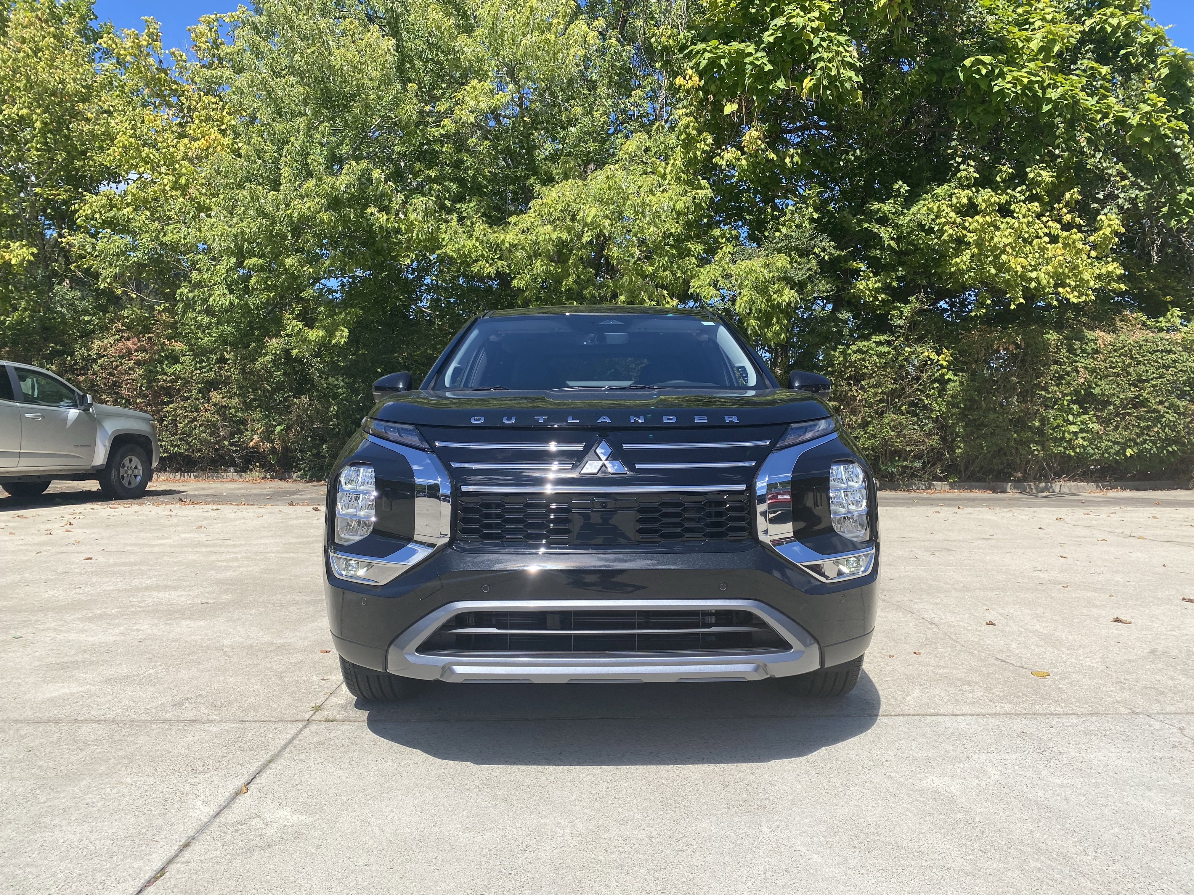 New 2025 Mitsubishi Outlander SE image 36