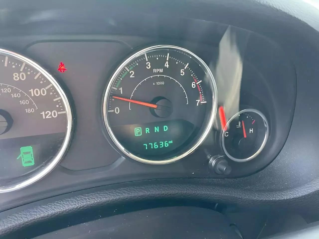 Used 2018 Jeep Wrangler Unlimited Rubicon w/ Cold Weather Group image 31