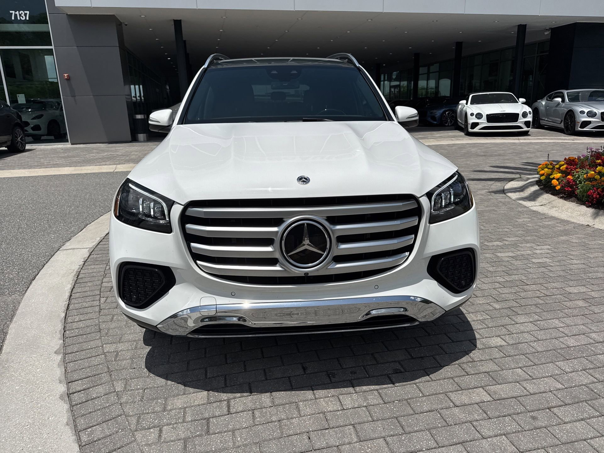 Used 2024 Mercedes-Benz GLS 450 4MATIC image 7