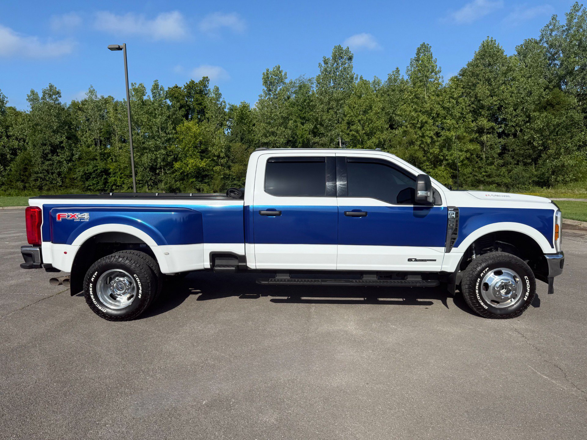 Used 2024 Ford F350 XLT w/ FX4 Off-Road Package AWD/4WD image 7