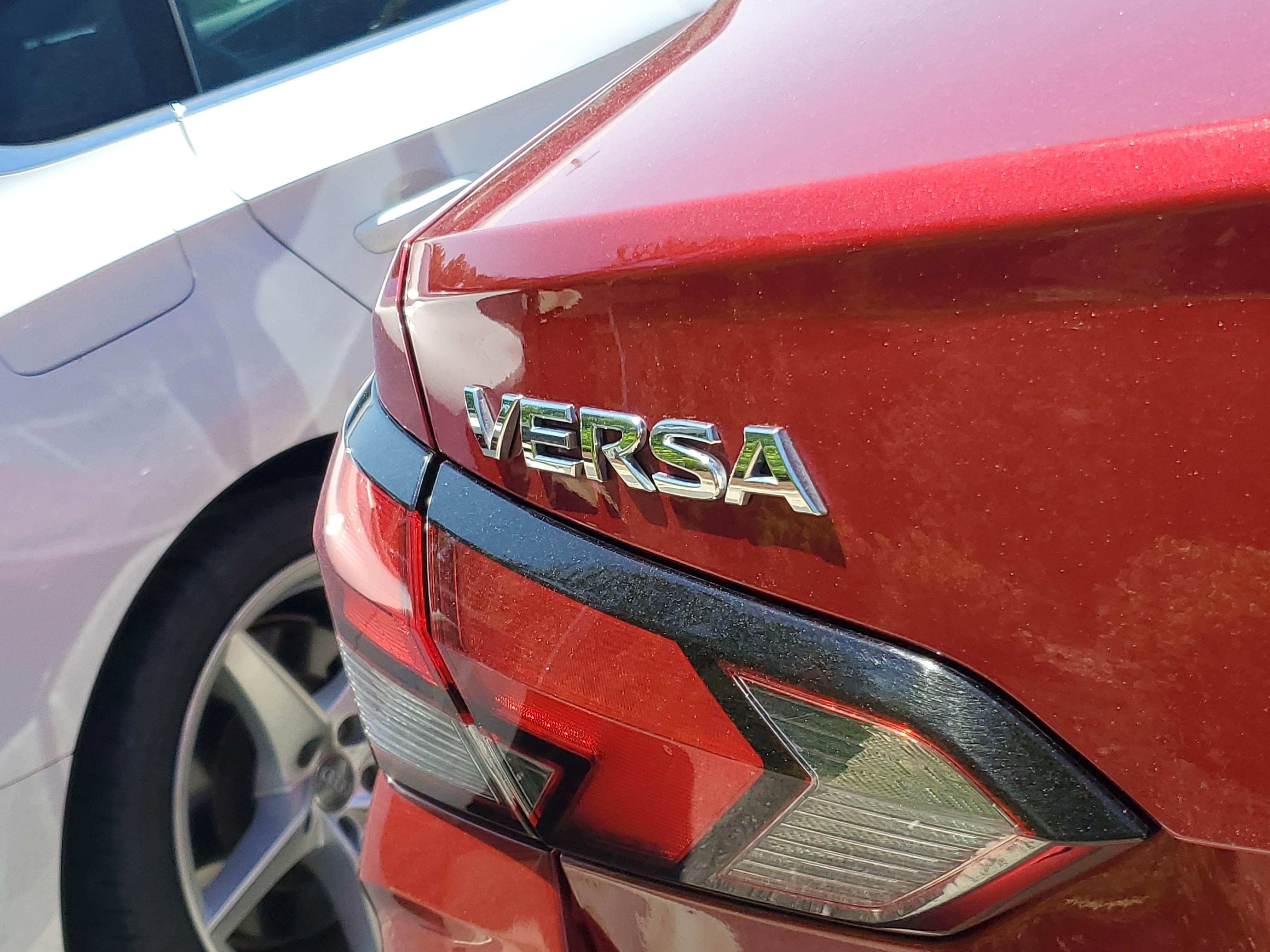 Used 2025 Nissan Versa SV image 7