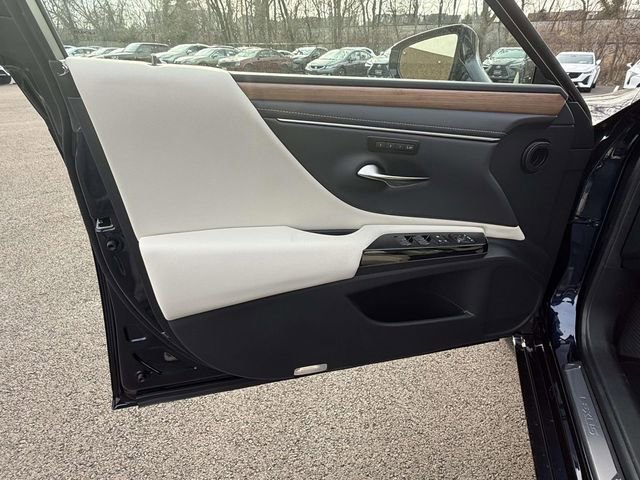 New 2025 Lexus ES 350 w/ Premium Package image 14