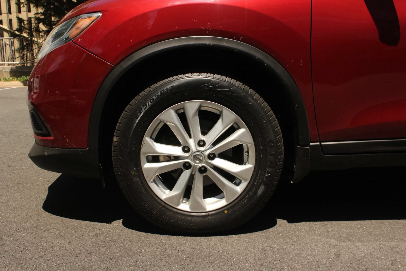Used 2015 Nissan Rogue SV w/ SV Premium Package AWD/4WD image 11