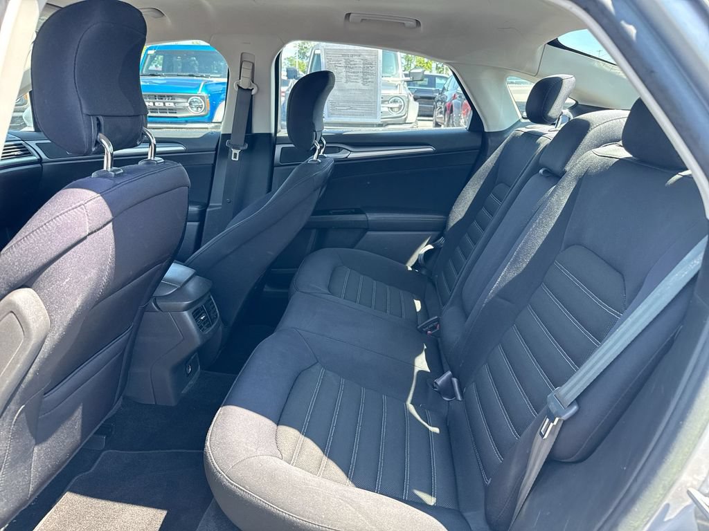 Used 2014 Ford Fusion SE FWD image 21