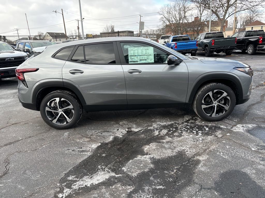 New 2026 Chevrolet Trax RS w/ Sunroof Package image 4