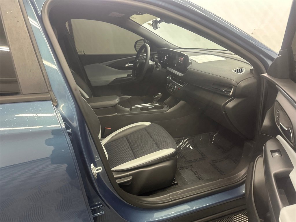 Used 2024 Buick Envista Preferred image 14