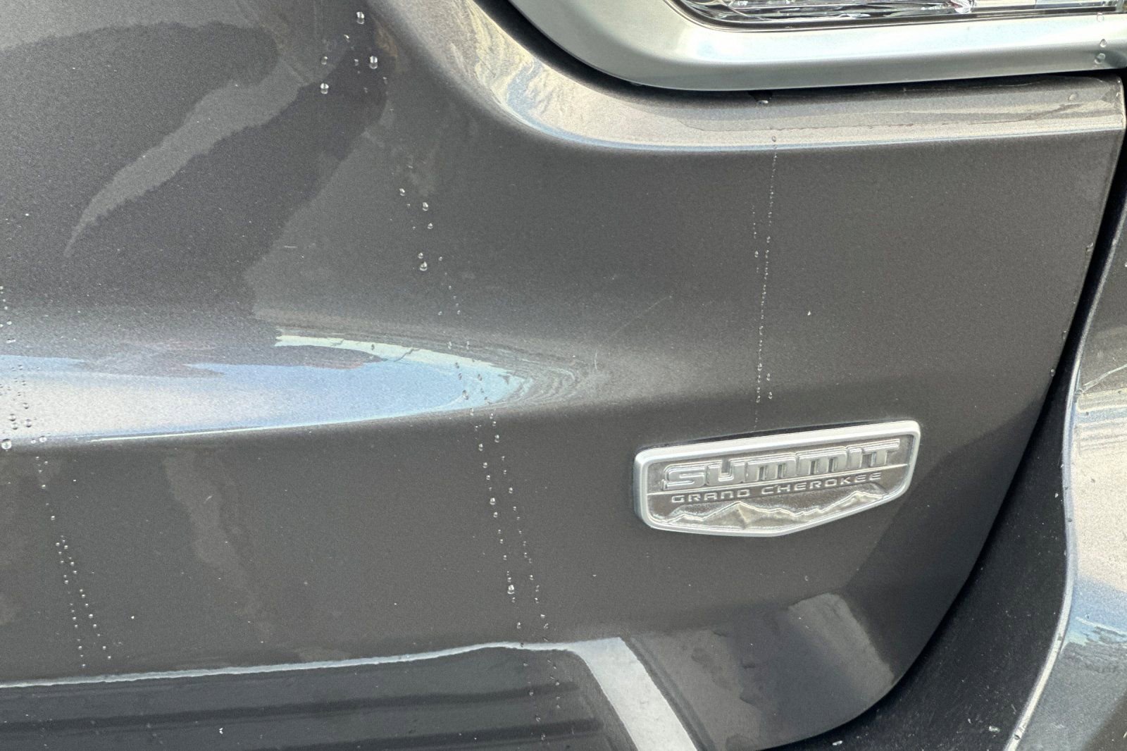 Used 2015 Jeep Grand Cherokee Summit w/ Platinum Series Group image 32