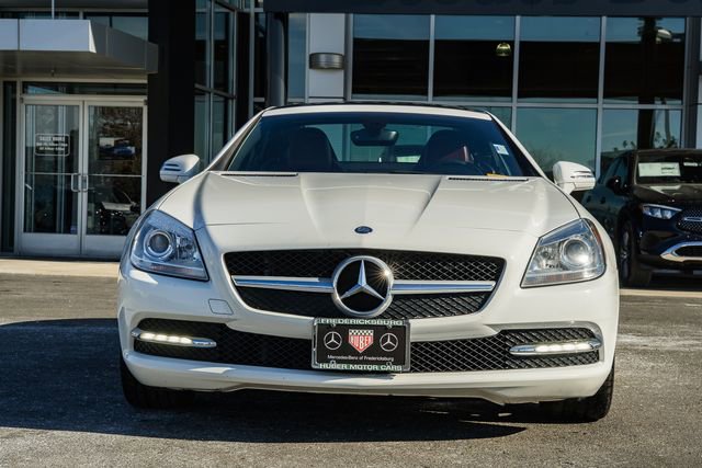 Used 2016 Mercedes-Benz SLK 300 image 2