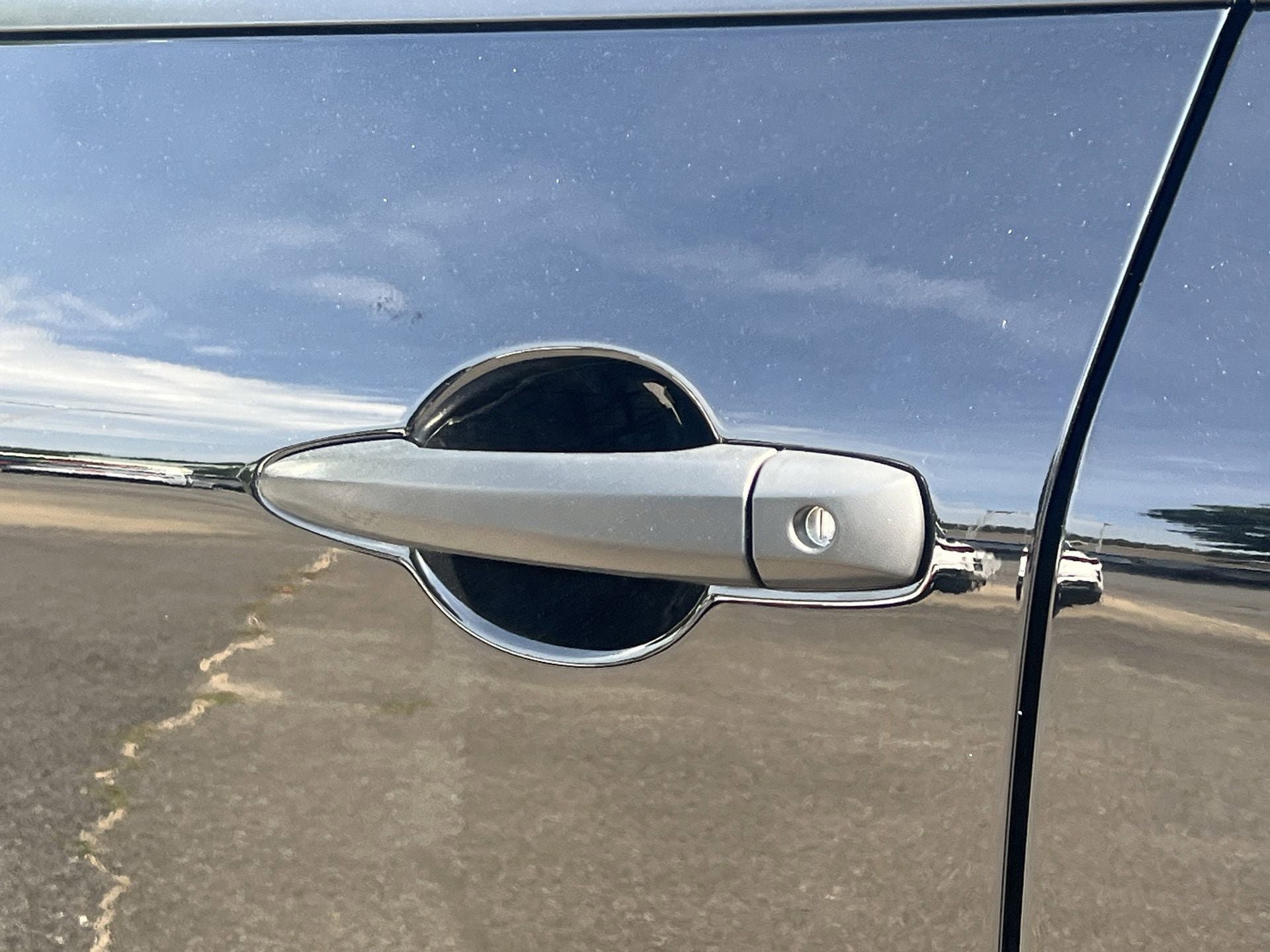 Used 2024 Nissan Rogue S FWD image 28