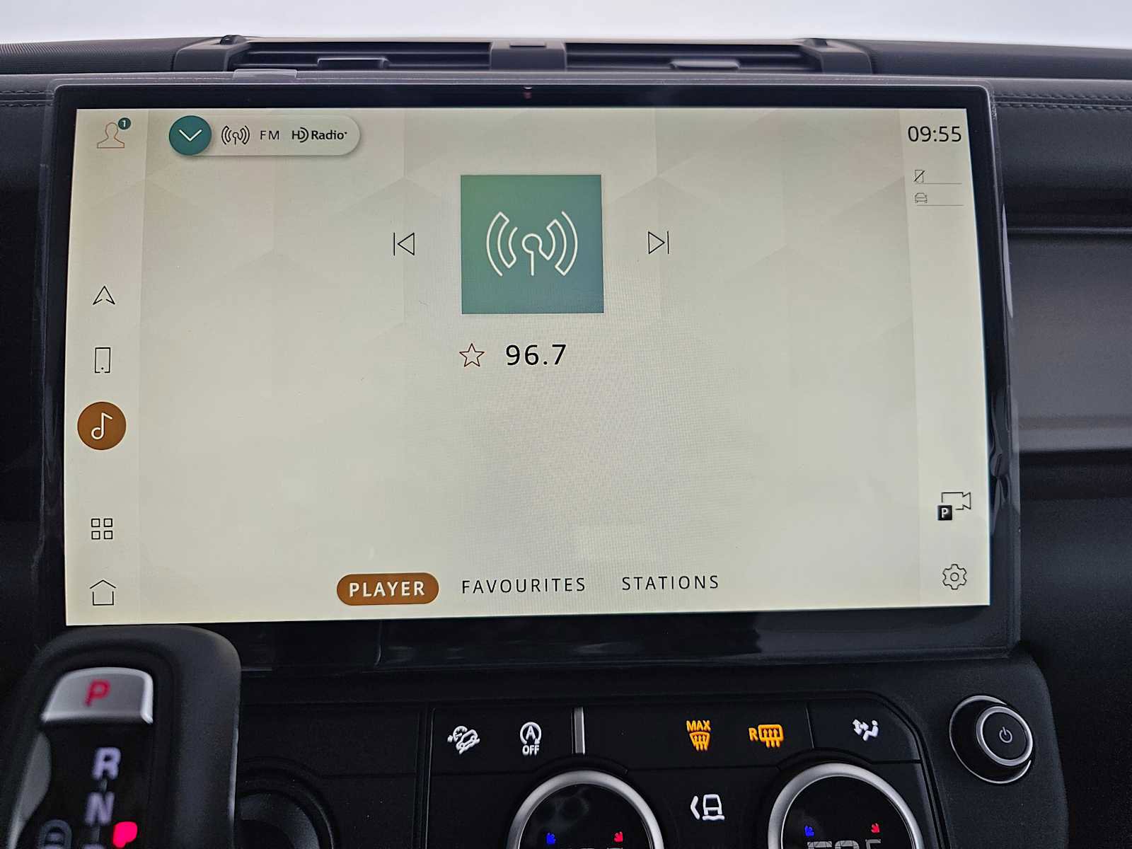 New 2026 Land Rover Defender 110 X-Dynamic SE image 25