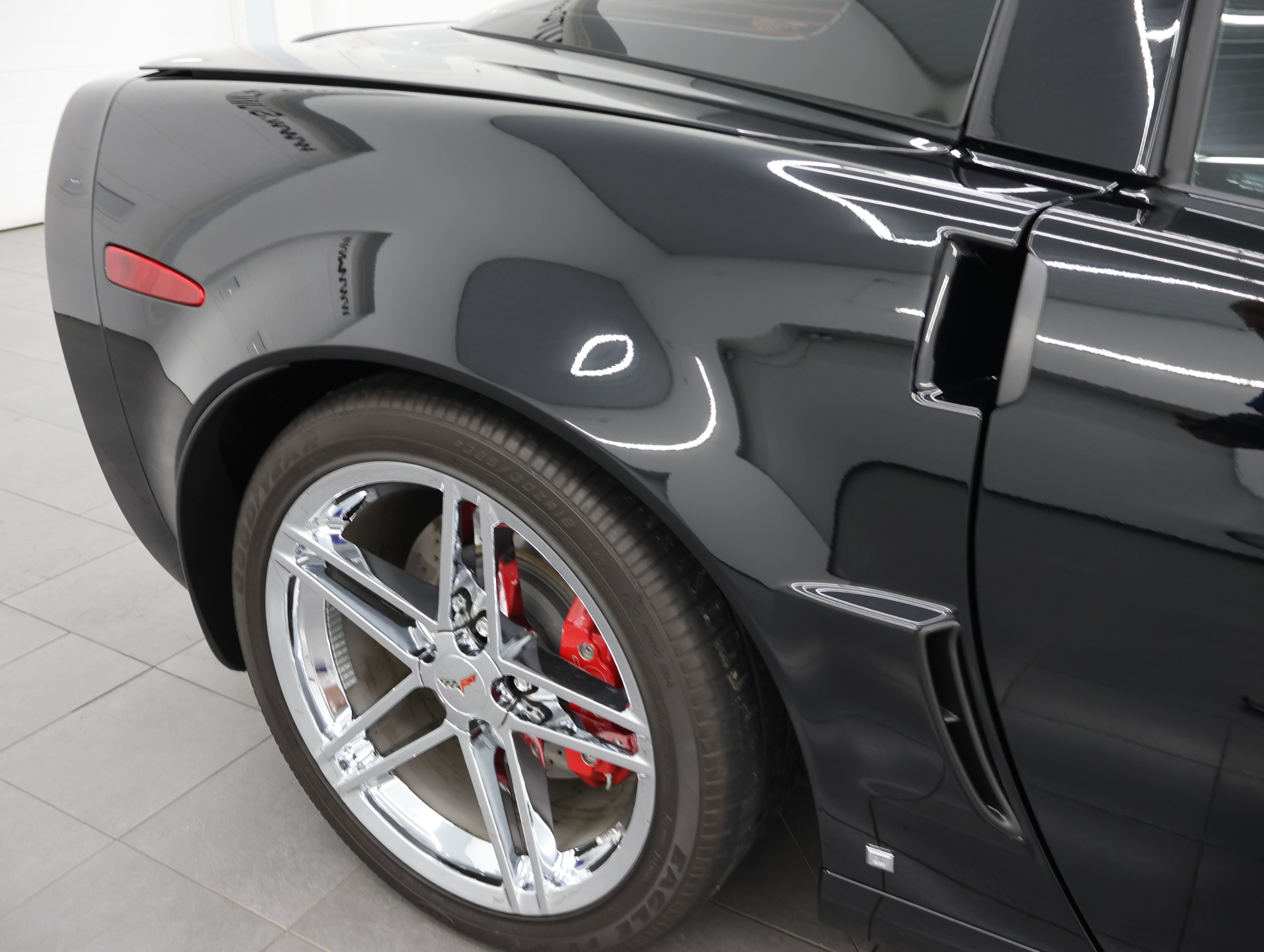 Used 2008 Chevrolet Corvette Z06 w/ Preferred Equipment Group RWD image 23
