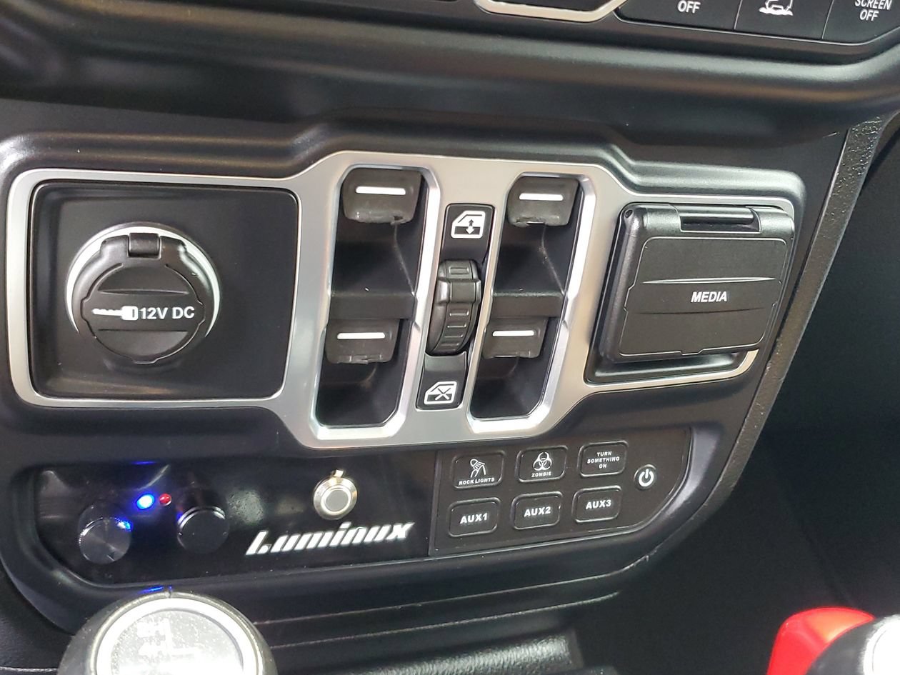 Used 2020 Jeep Gladiator Overland AWD/4WD image 22
