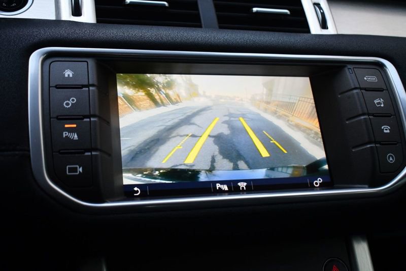 Used 2017 Land Rover Range Rover Evoque SE image 33