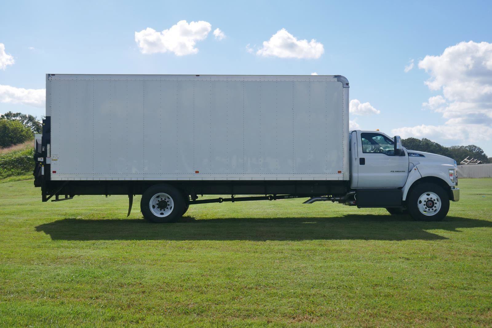 New 2025 Ford F750 2WD Regular Cab Super Duty image 4