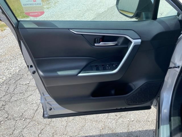 Certified 2025 Toyota RAV4 XLE AWD/4WD image 14