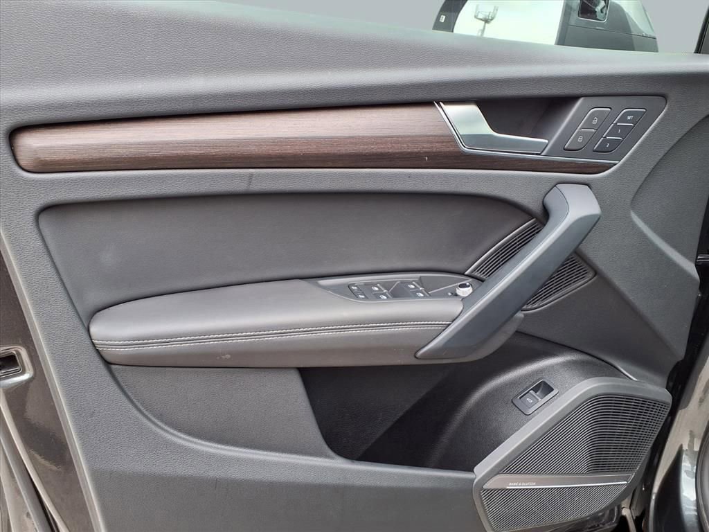 Used 2023 Audi Q5 2.0T Premium Plus w/ Premium Plus Package image 10