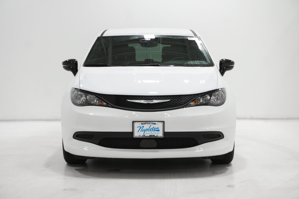 New 2026 Chrysler Voyager LX FWD image 5