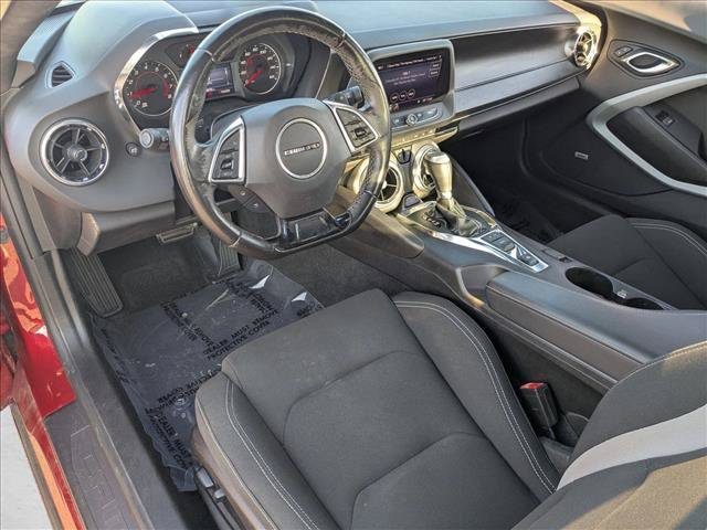 Used 2019 Chevrolet Camaro LT w/ Technology Package RWD image 9