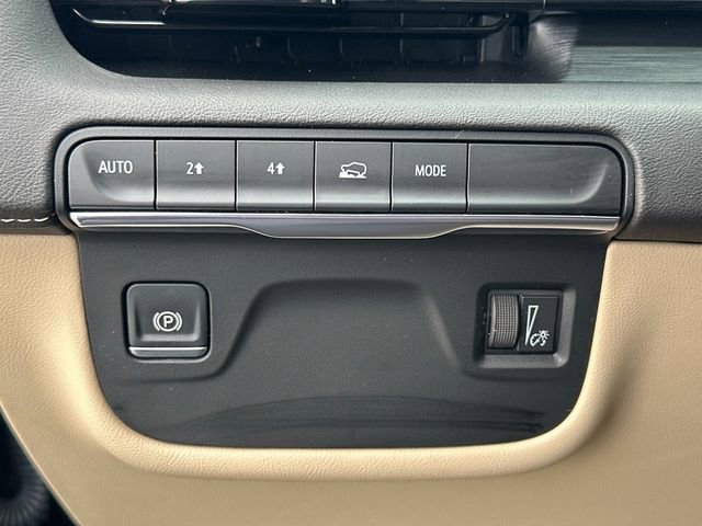 Certified 2024 Cadillac Escalade Premium Luxury image 12