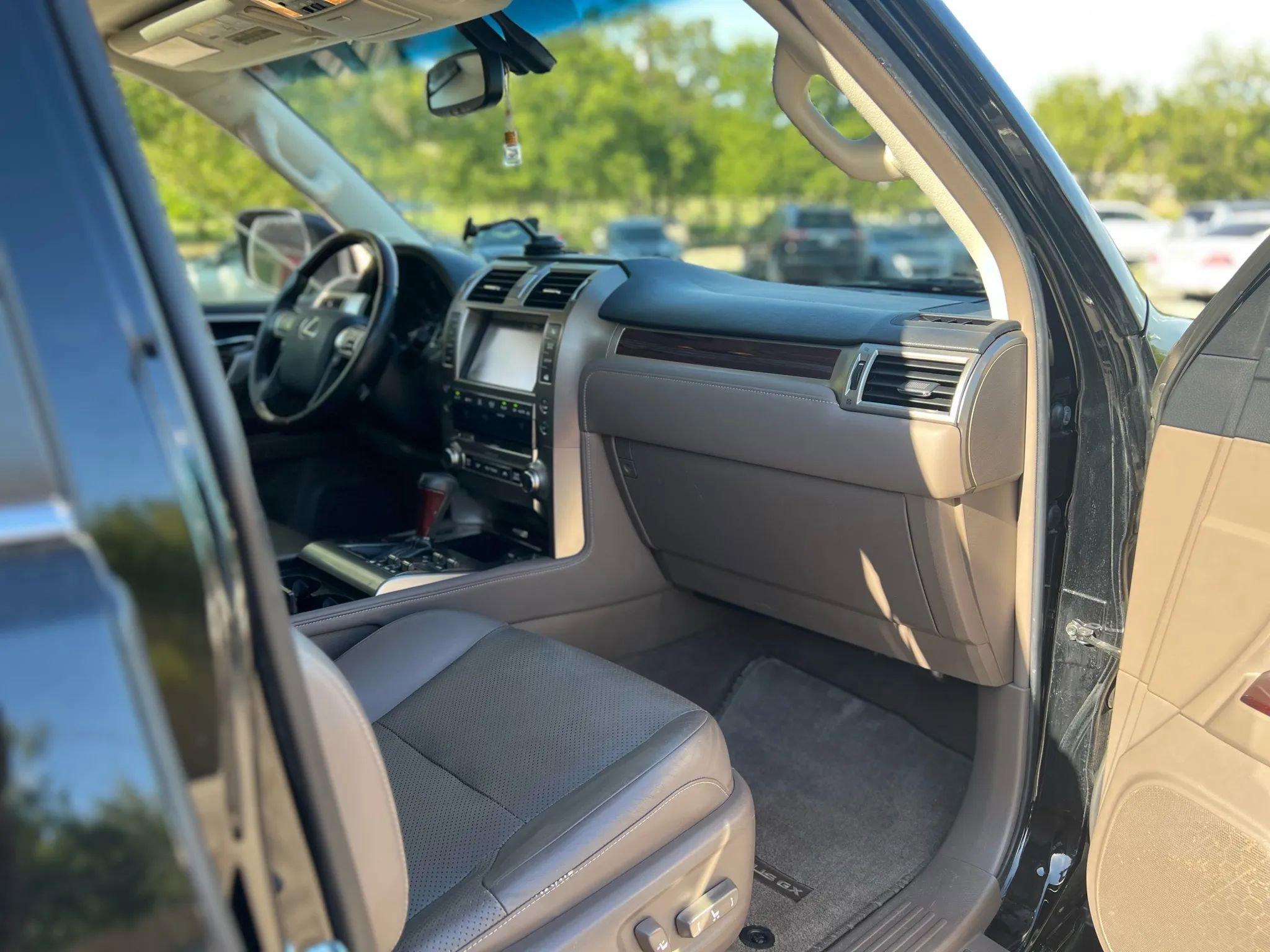 Used 2014 Lexus GX 460 Luxury image 7