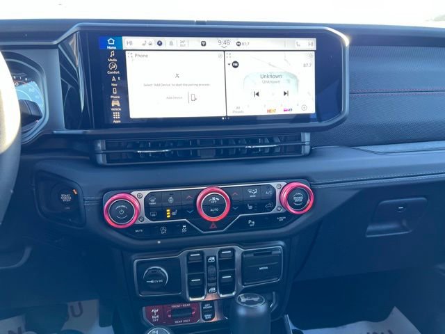 Used 2025 Jeep Wrangler Unlimited Rubicon w/ XTREMEE 35" Tire Package image 14