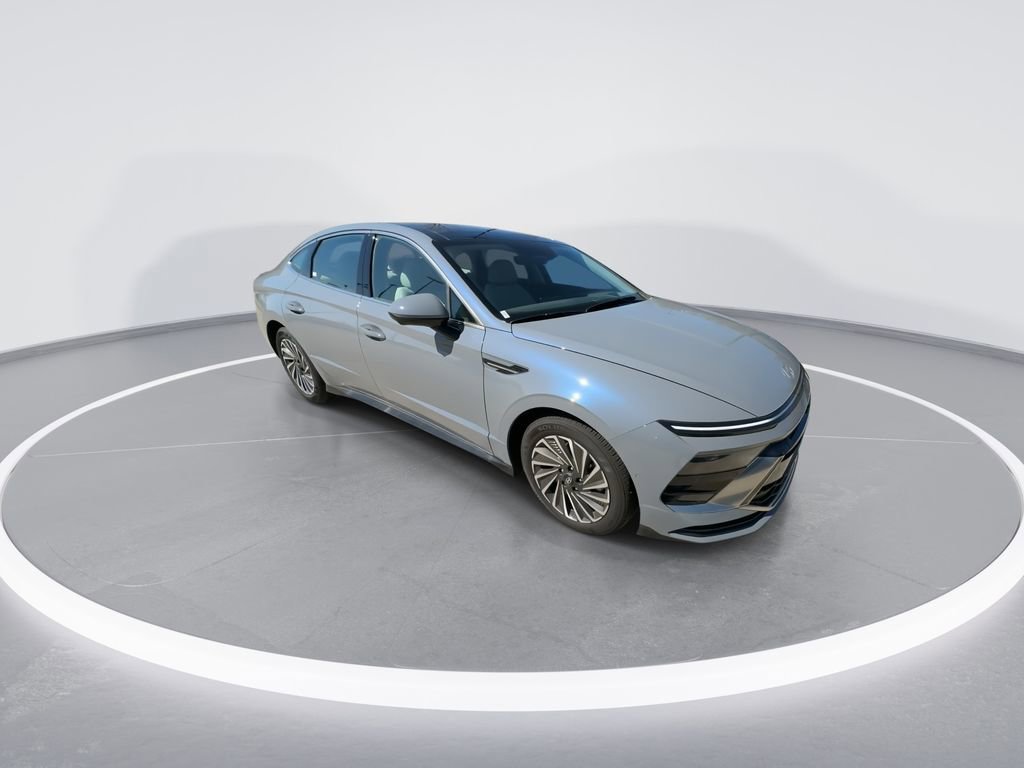 New 2026 Hyundai Sonata Limited FWD image 2