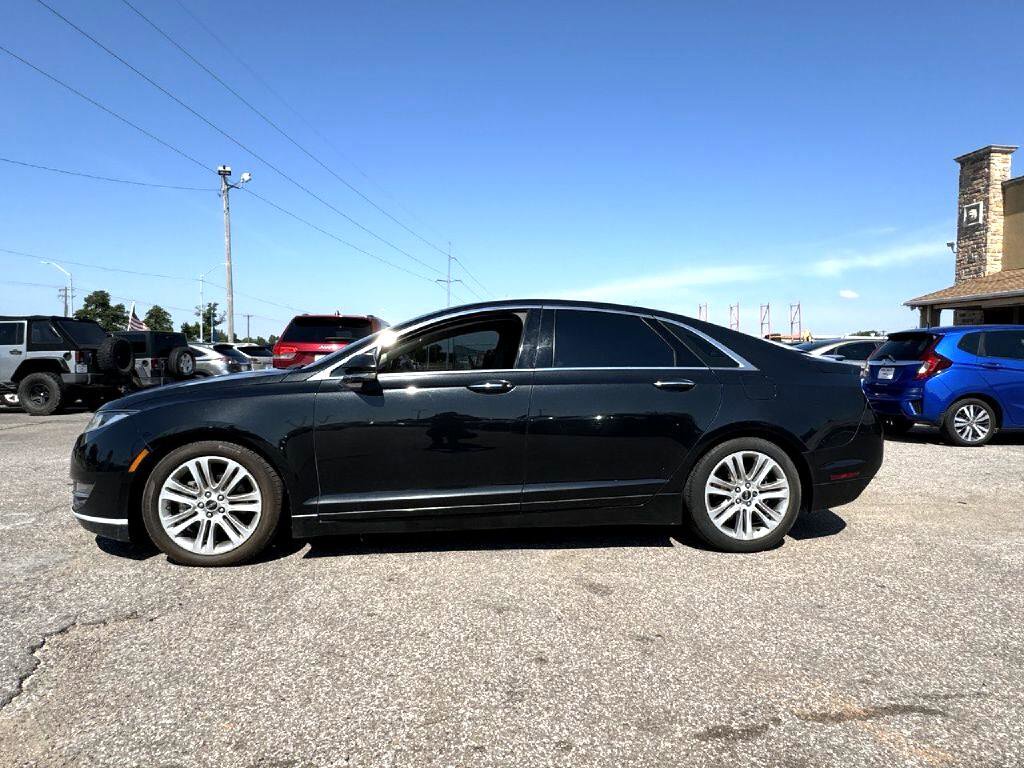 Used 2015 Lincoln MKZ image 4