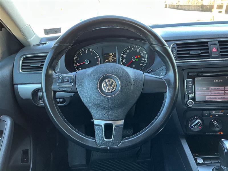 Used 2014 Volkswagen Jetta SE FWD image 37