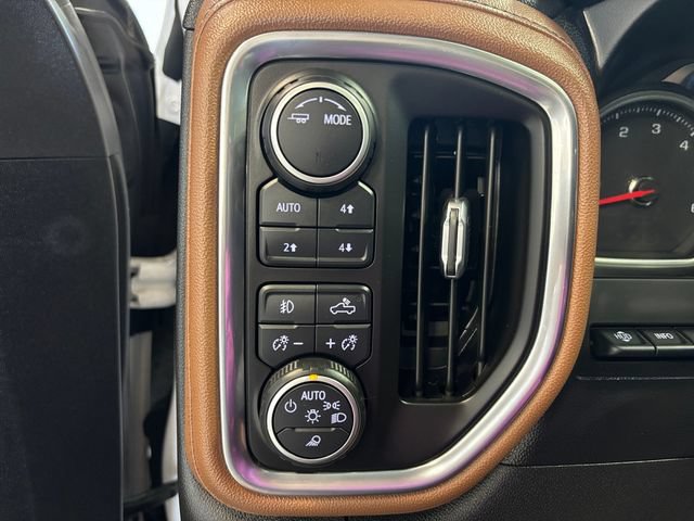 Used 2021 Chevrolet Silverado 1500 High Country w/ Technology Package AWD/4WD image 24