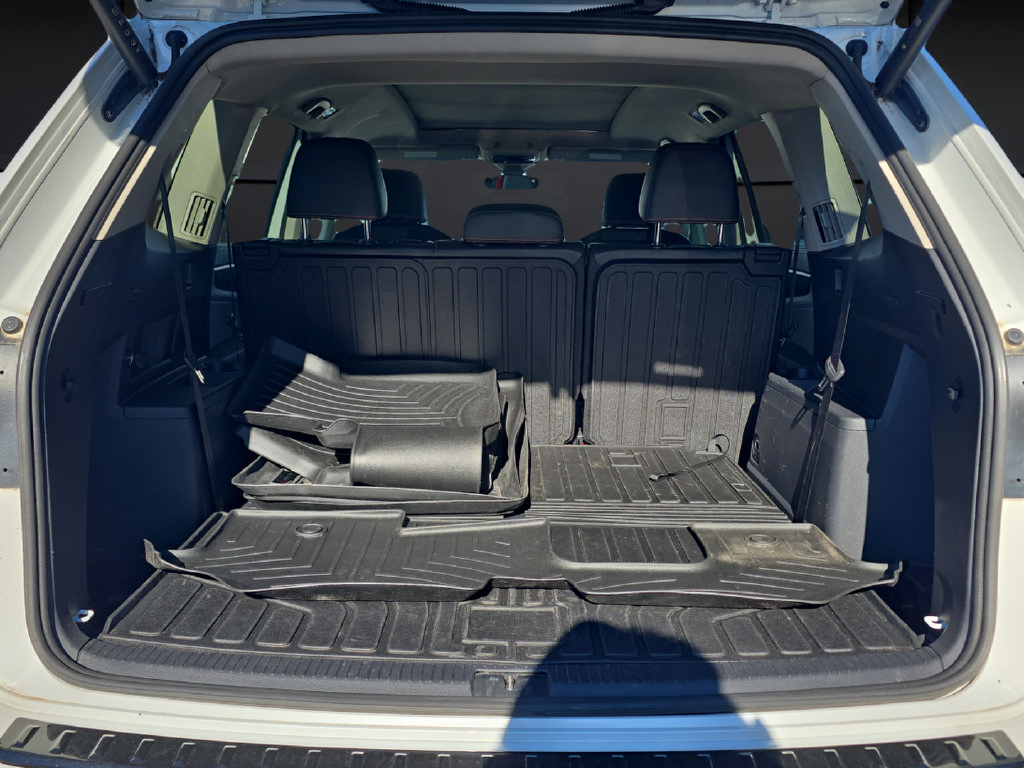 Used 2024 Volkswagen Atlas Peak Edition SEL AWD/4WD image 27