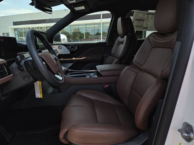 New 2026 Lincoln Aviator Reserve w/ Luxury Package RWD image 12