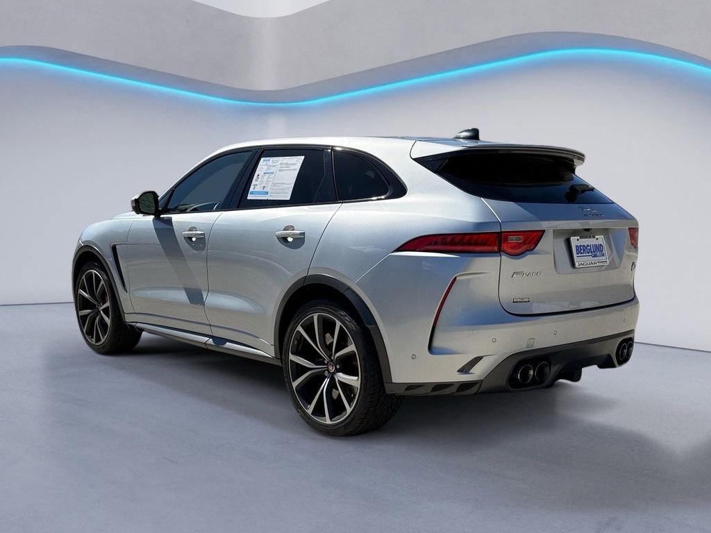 Used 2020 Jaguar F-PACE SVR image 4