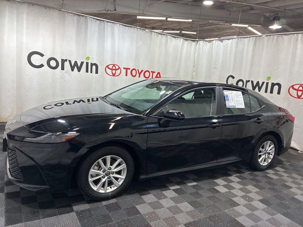 Used 2025 Toyota Camry LE FWD image 4