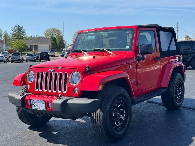 Used 2016 Jeep Wrangler Sahara w/ Connectivity Group image 8