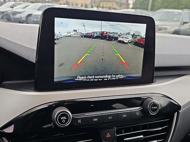 Used 2022 Ford Escape SE w/ Cold Weather Package image 18