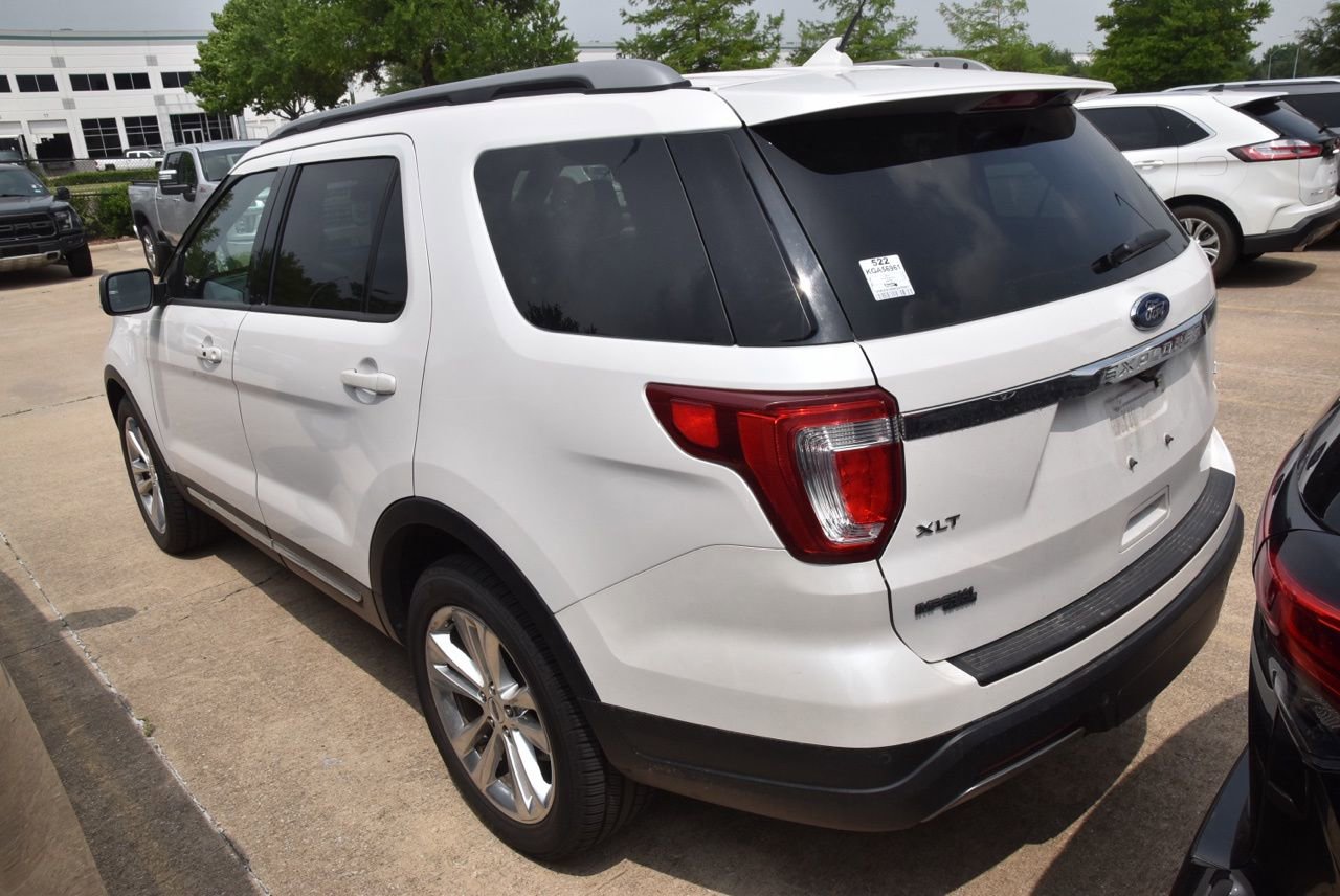 Used 2019 Ford Explorer XLT w/ Equipment Group 202A AWD/4WD image 7