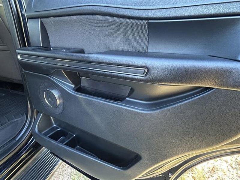 Used 2021 Ford Expedition XL image 24