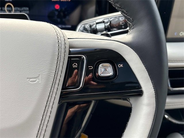 New 2025 Lincoln Aviator AWD w/ Jet Appearance Package image 29