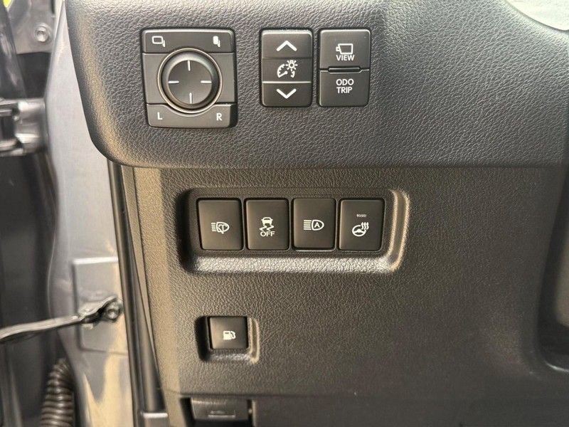 Used 2022 Lexus GX 460 Luxury w/ Sport Design Package AWD/4WD image 23