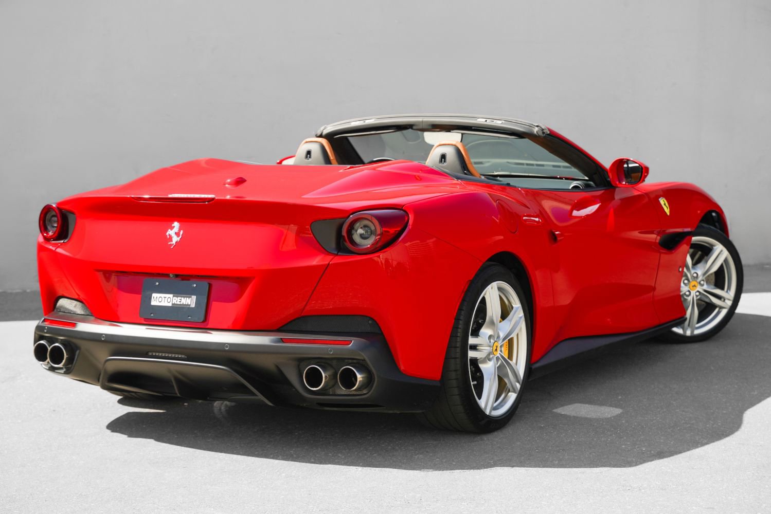 Used 2020 Ferrari Portofino image 3