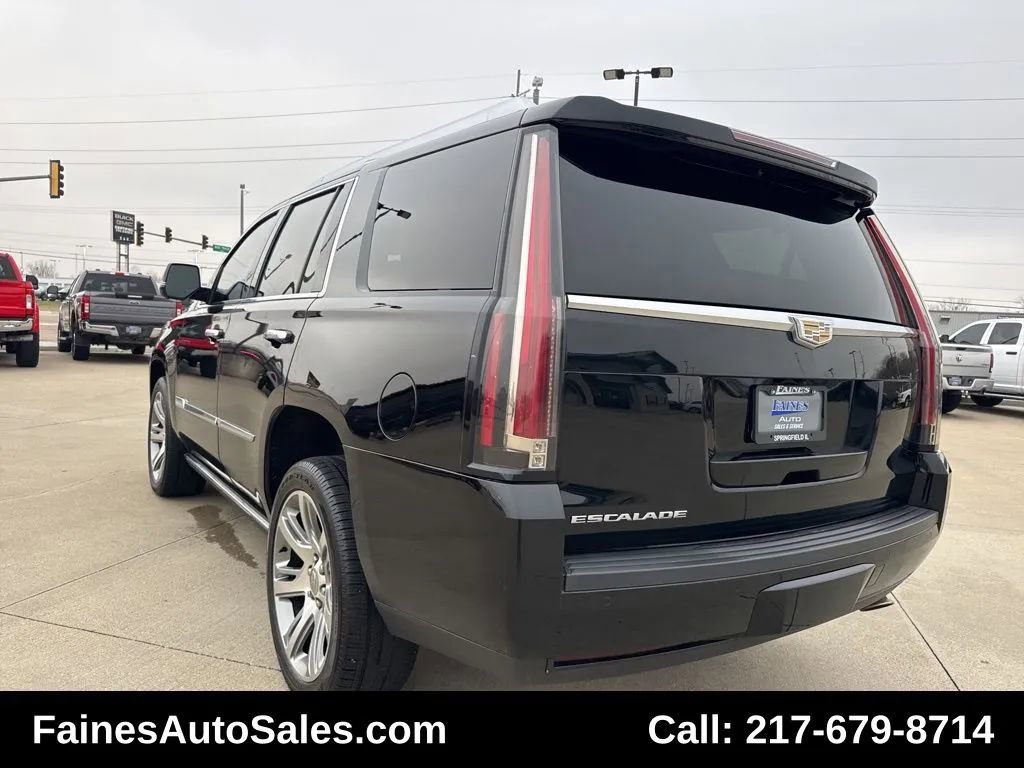 Used 2015 Cadillac Escalade Premium image 16