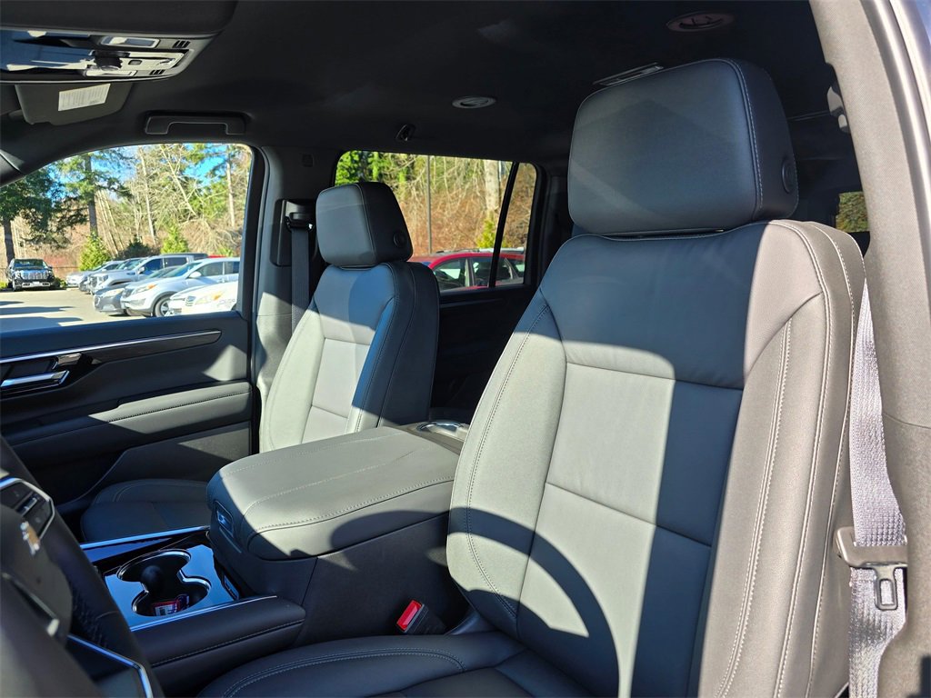 New 2026 Chevrolet Suburban LT w/ Comfort Package image 22